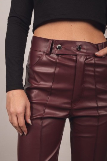 Pantalon recto de eco cuero elastizado por mayor