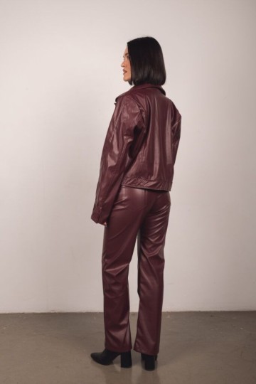 Pantalon recto de eco cuero elastizado por mayor