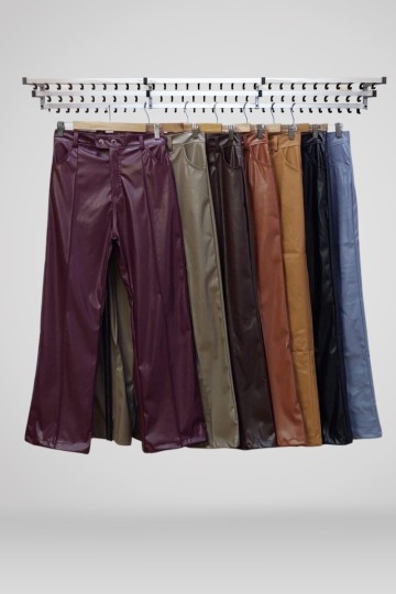 Pantalon recto de eco cuero elastizado por mayor