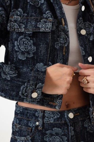 Campera boradada rosas art. LY-00591