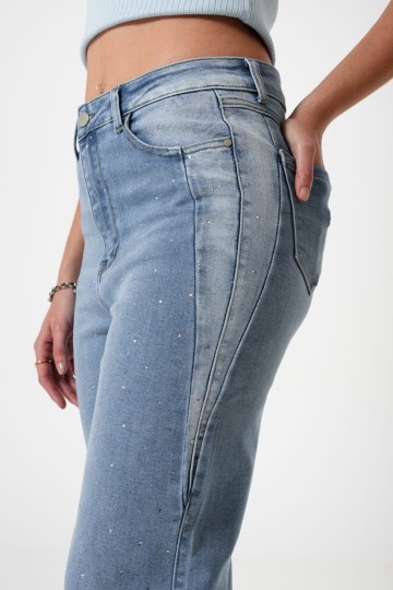 Jean wide leg elastizado recorte y strass art. A25R01