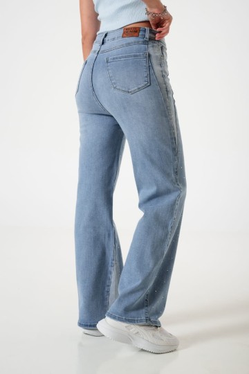 Jean wide leg elastizado recorte y strass art. A25R01