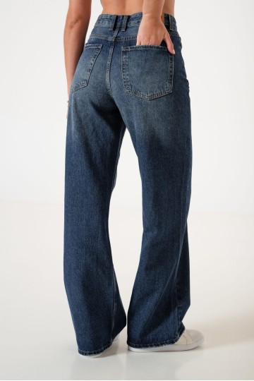 AL-7 Jean wide leg rigido cintura en desnivel