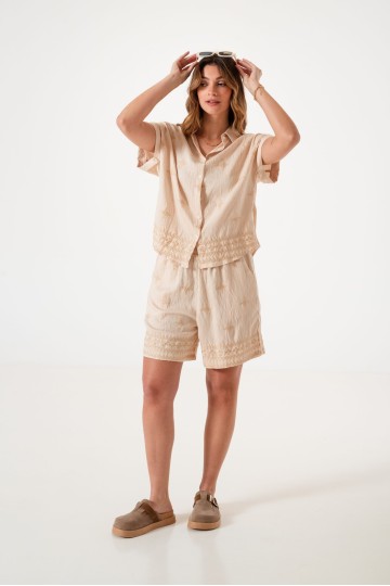 Q003 Conjunto de lino bordado