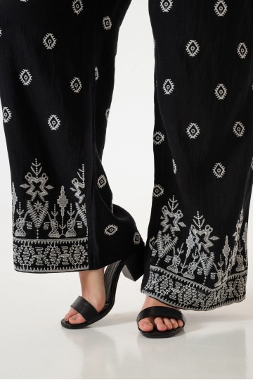 Q004 Conjunto lino bordado