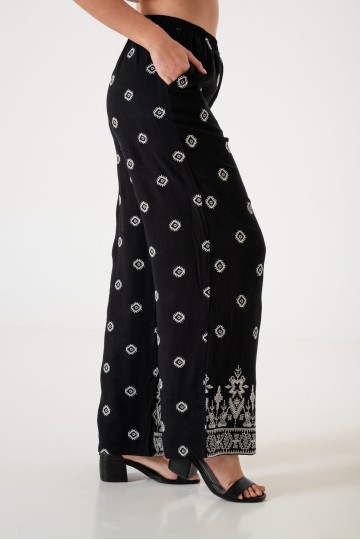 Q004 Conjunto lino bordado