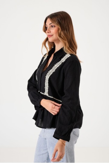 Q010 Blusa bordada
