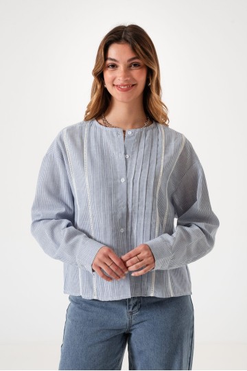 Q011 Camisa rayada con broderie