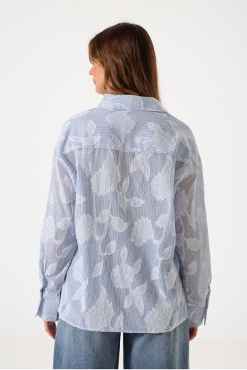 Q012 Camisa bordada