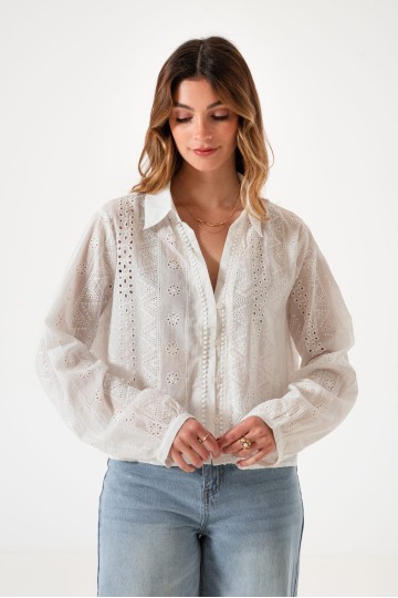 Q013 Camisa broderie