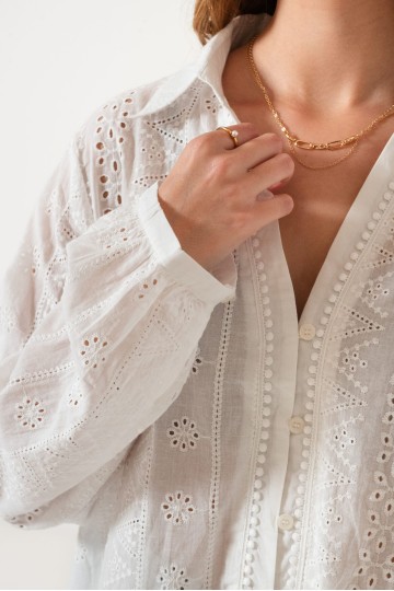 Q013 Camisa broderie
