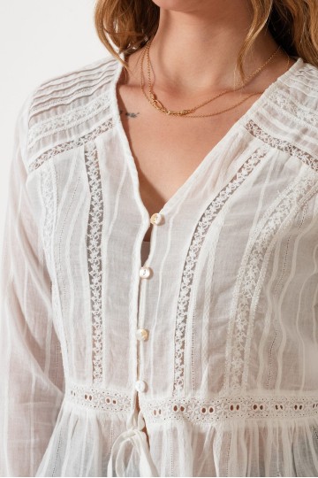 Q014 Camisa Broderie