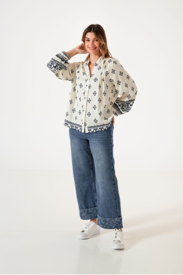 Q015 Blusa estampada