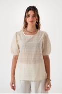 Q016 Blusa Broderie