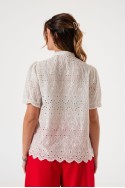 Q017 Blusa broderie