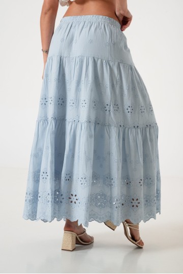 art. 9825 Pollera broderie