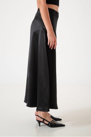 art. 23083-1 Pollera seda saten